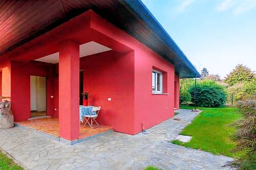 Casa Besnate