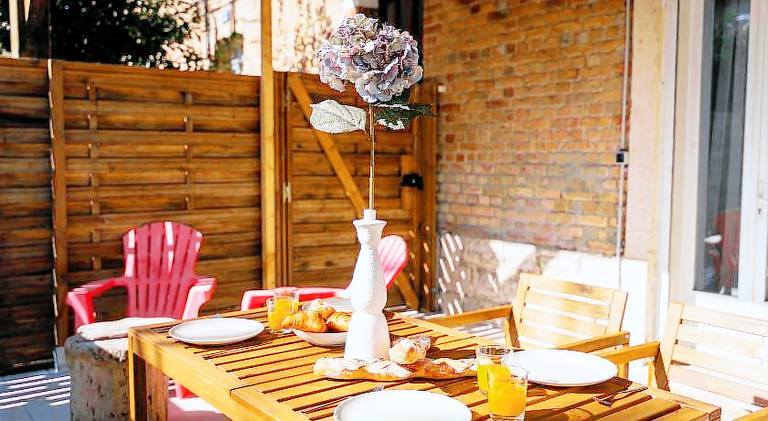 Rental apartment with patio | Suitable for remote work in Arles