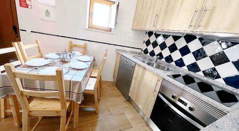 Chalet with 2 rooms for 5 persons — photo 3
