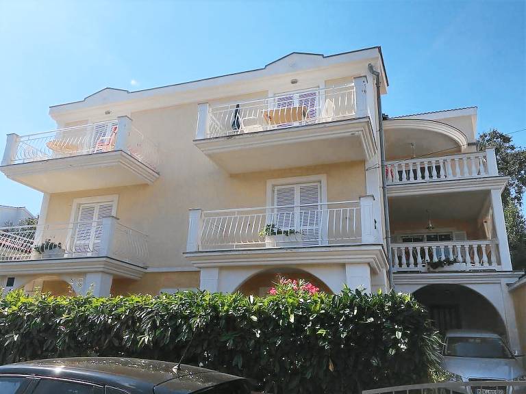 Appartement Njivice
