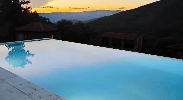 Vacation home with yard, patio & pool — photo 4