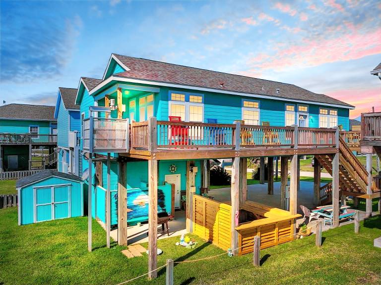 Vacation home with terrace — photo 2