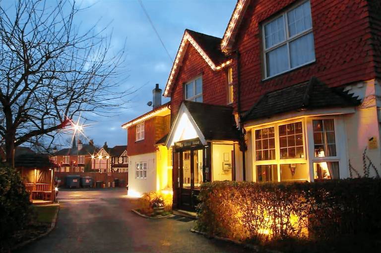 The Corner House Hotel Gatwick