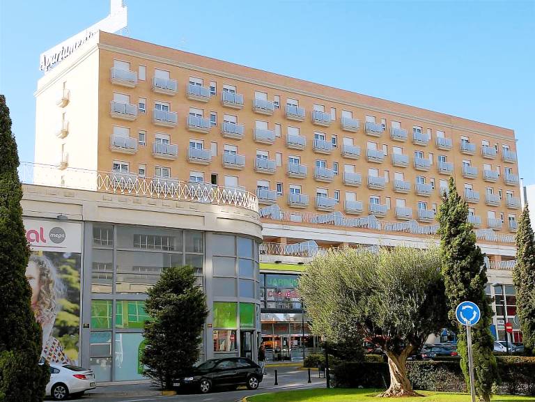 90 m&sup2; Apartment mit Hotelservice