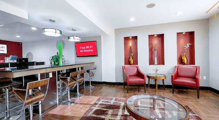 Red Roof Inn Raleigh - North-Crabtree Mall/Lenovo Center — photo 2