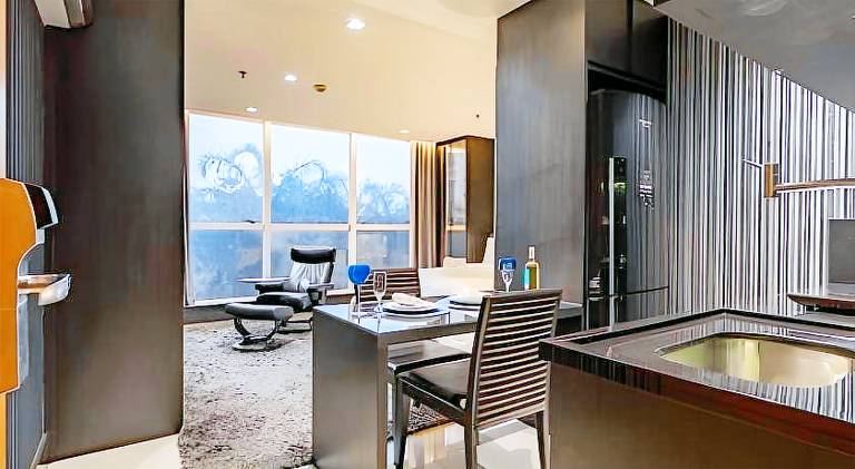 Holiday apartment with pool — photo 4