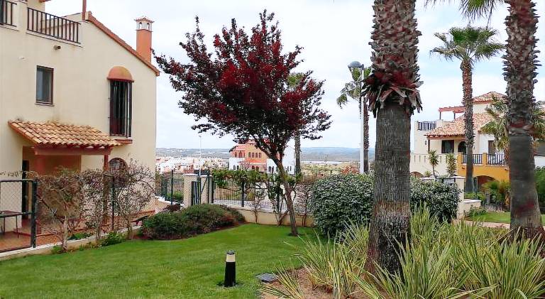 Vacation home with patio, pool & garden | Dogs allowed — photo 5