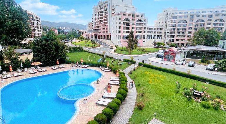Apartment Sunny Beach Plaza 100 m sea in Sveti Vlas