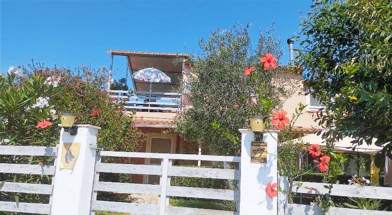 Holiday apartment with terrace, yard & BBQ | Perfect for remote work — photo 4