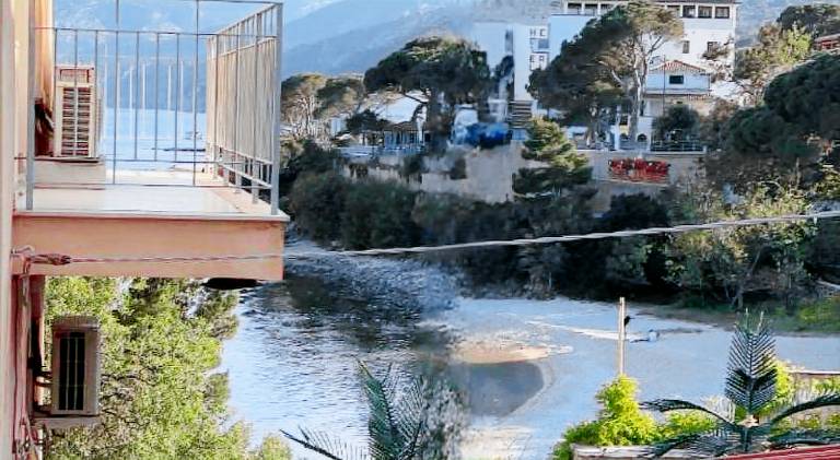 Holiday apartment with 2 rooms for 6 persons in Dorgali
