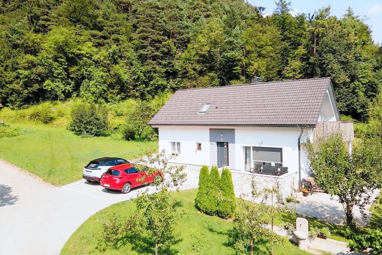 Apartma  Planina pod Golico