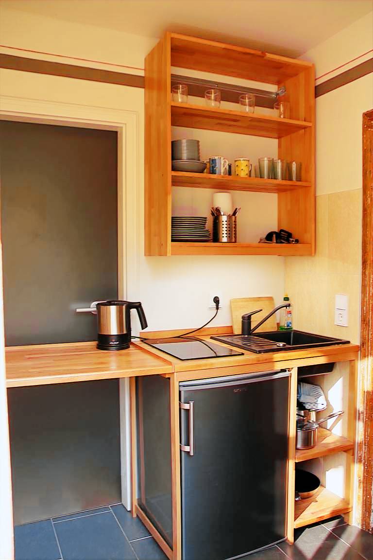 Holiday Apartment 'Am Roten Schloss' with Shared Terrace, Shared Garden and Wi-Fi — photo 4