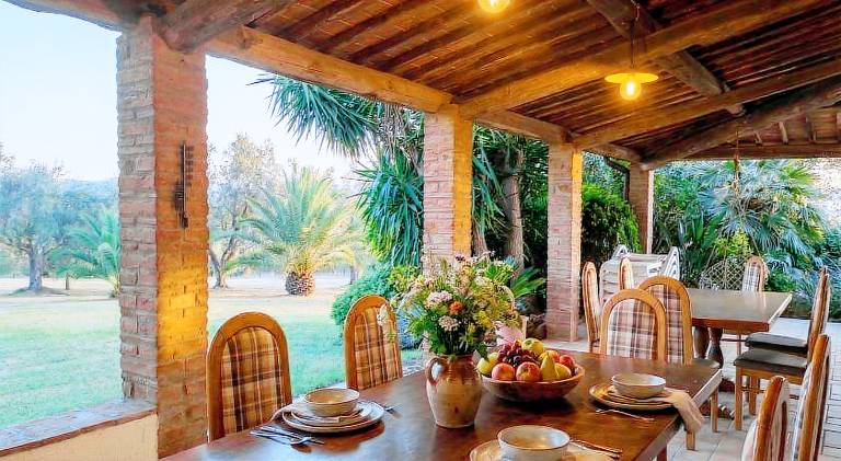 Villa with jacuzzi — photo 2