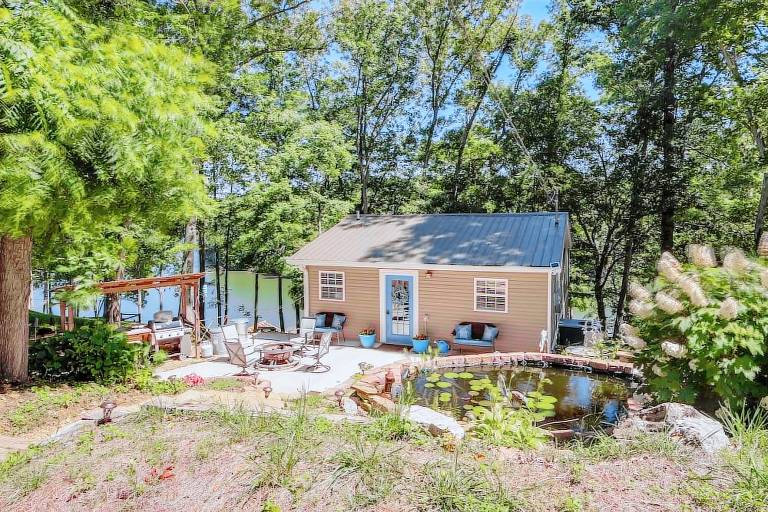Cabin  Spencer