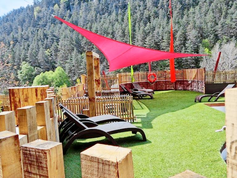 Mobile home with heated pool & terrace | Mountain view — photo 3
