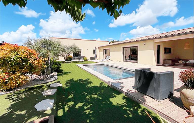Ferienhaus in Robion, Maubec für max. 4 Personen, Ferienhaus in Robion, Maubec für max. 4 Personen,