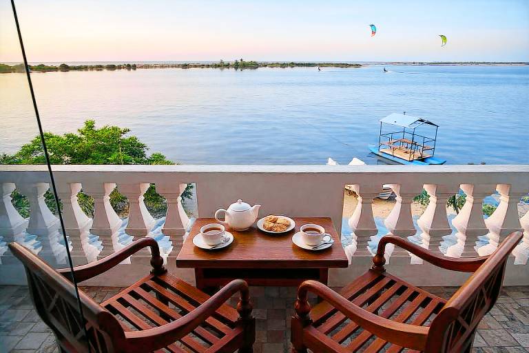 Dinuda Lagoon Resort in Kalpitiya