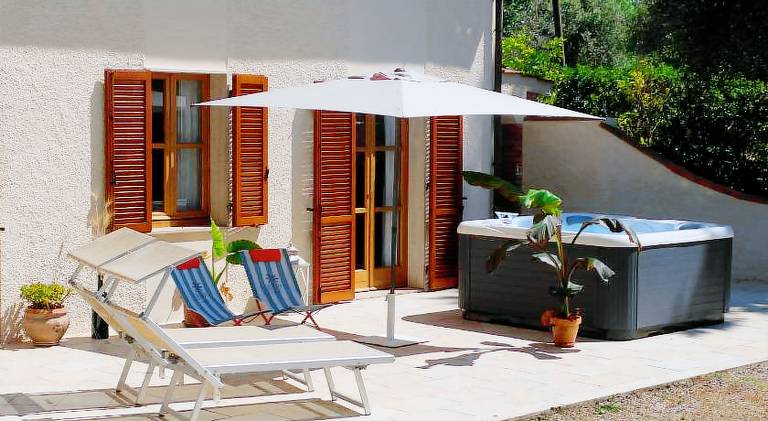 Villa with pool | Pets allowed — photo 4