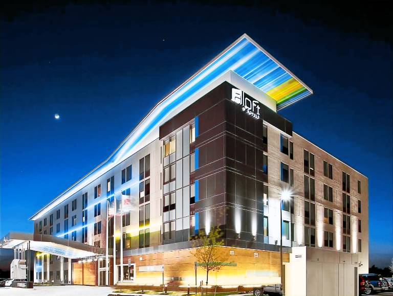 Aloft Dulles Airport North in Ashburn, VA