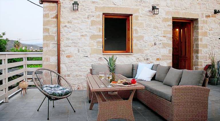 Vacation home with terrace & garden in Kissamos