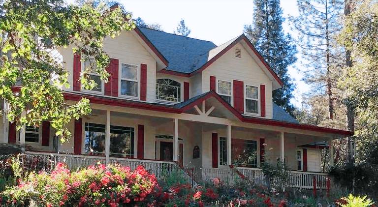 House Mariposa