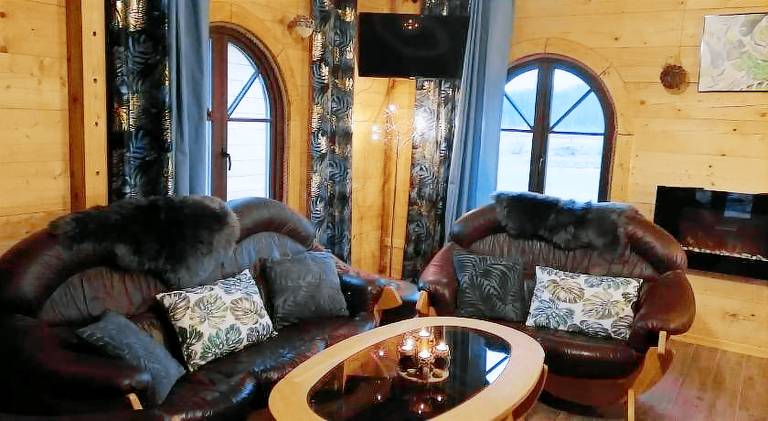 Vacation home with garden, BBQ & hot tub — photo 5