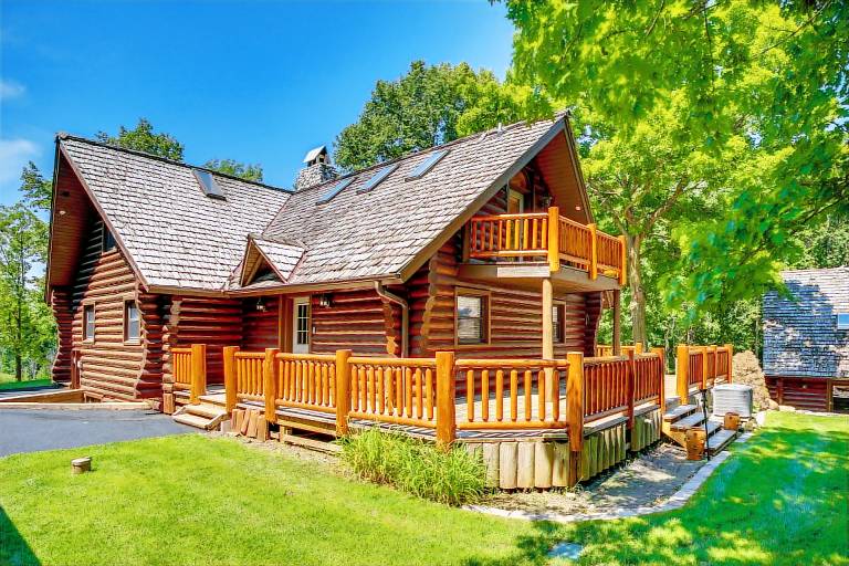 Family Home w/ Indoor Pool  2 Mi to Elkhart Lake! — photo 3