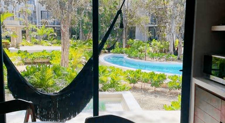 Beautiful apartment with pool & hot tub | Pet-friendly — photo 4