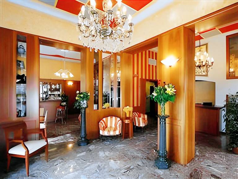 Hotel Londra in Alessandria