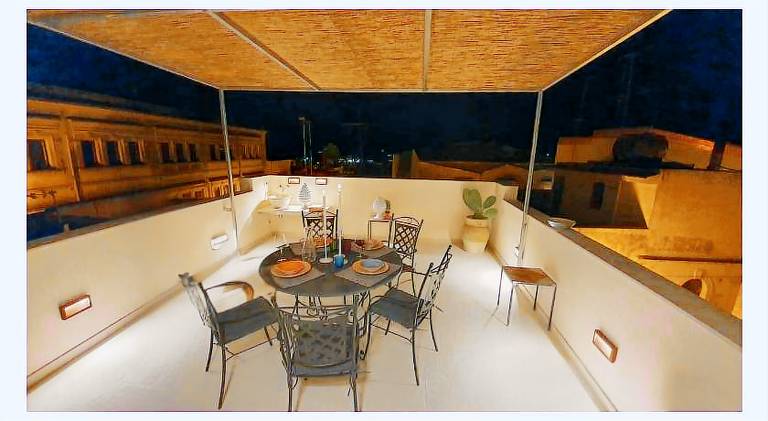 Vacation home with terrace & jacuzzi — photo 3