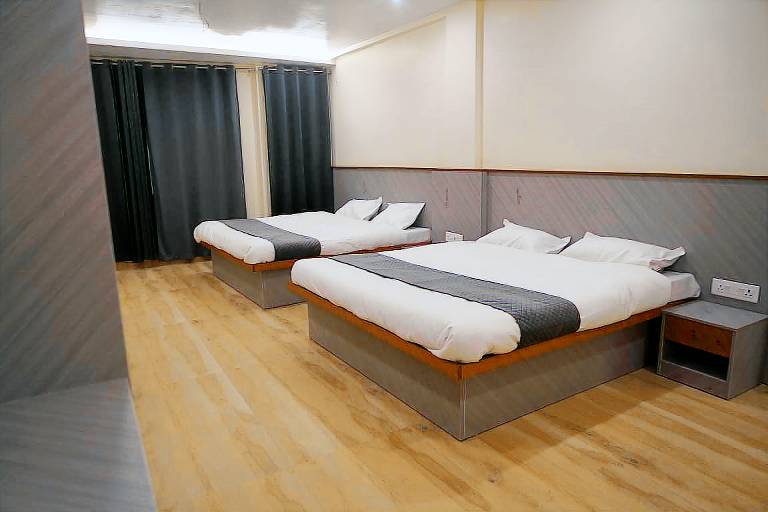 Hotel Aroma in Prayagraj