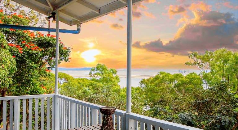 House with 1 room for 4 persons in Gladstone