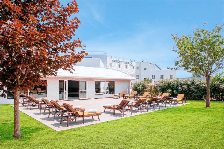 Golden Tulip Dieppe in Saint-Aubin-sur-Scie