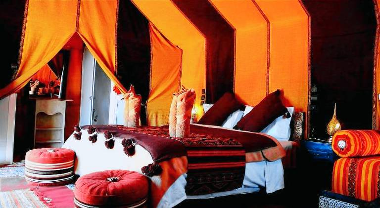 Tent with yard & terrace — photo 2