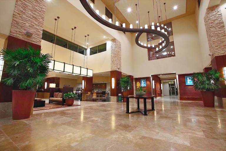 Embassy Suites by Hilton Palmdale — photo 2