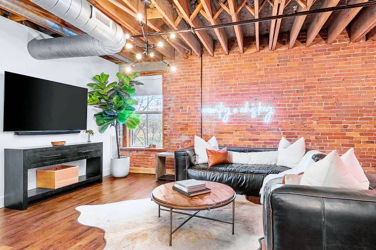 Condo  Downtown