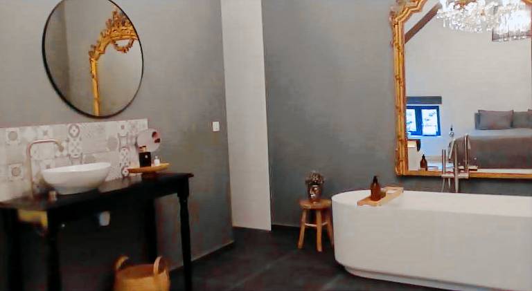 Luxe kamer Bed en Bokes