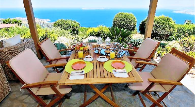 Fully equipped villa with private pool, barbecue & hot tub | Perfect for remote work | Dogs allowed — photo 4