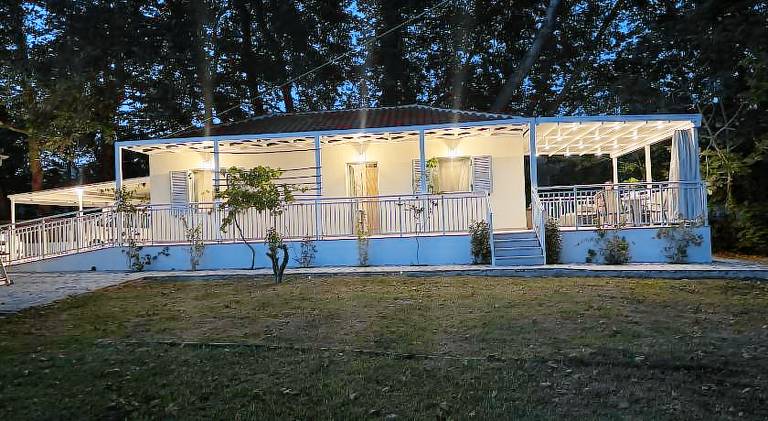 Nice vacation home with terrace & garden | Dogs allowed in Skiathos
