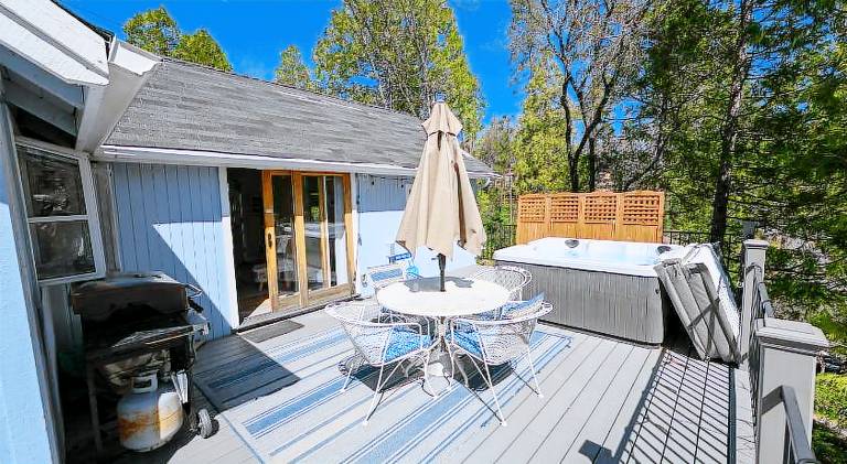 House with hot tub | Dogs allowed — photo 3
