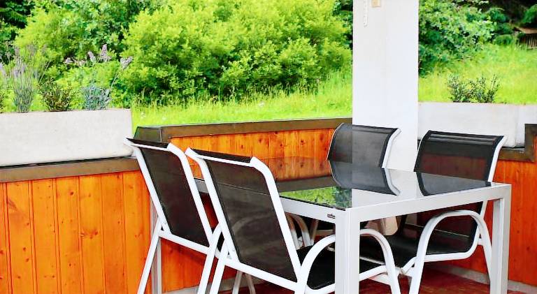 Holiday apartment with barbeque, yard & sauna — photo 4
