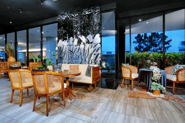 Algoritma Hotel