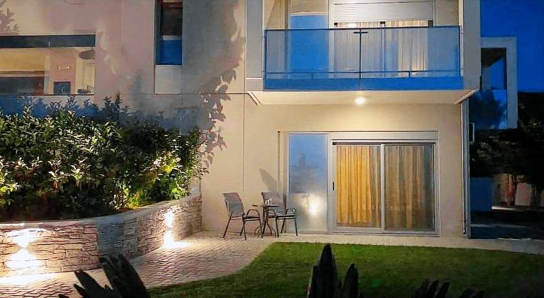 Holiday apartment with pool — photo 4