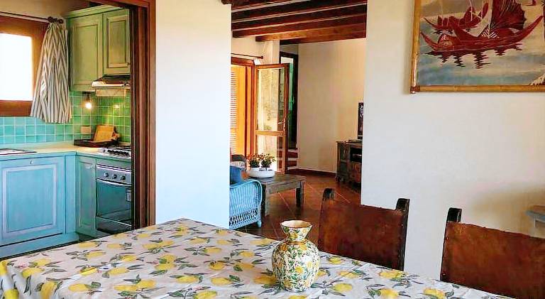 Fully equipped pleasant villa with hot tub, private pool & yard | Suitable for remote work | Pets allowed — photo 3