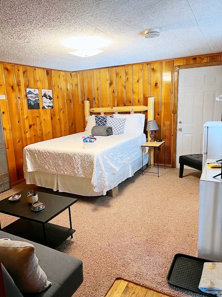 Lodge Red River