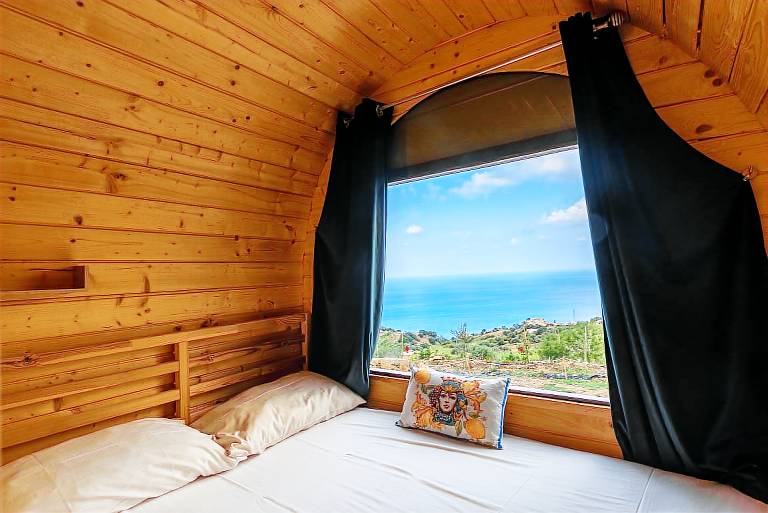 Bungalow 'Limone' with Sea View, Wi-Fi and Air Conditioning — photo 3