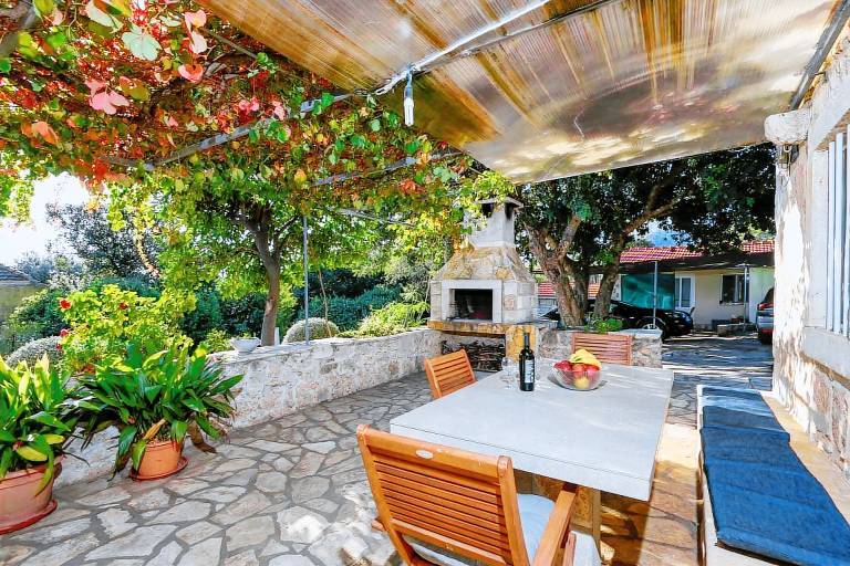 House with patio, fast internet & grill | Mountain view — photo 4