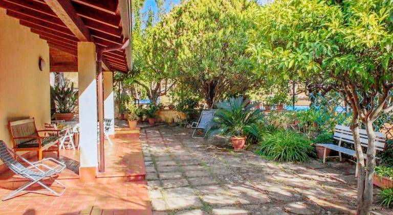Charming villa with pool | Pets are welcome — photo 3