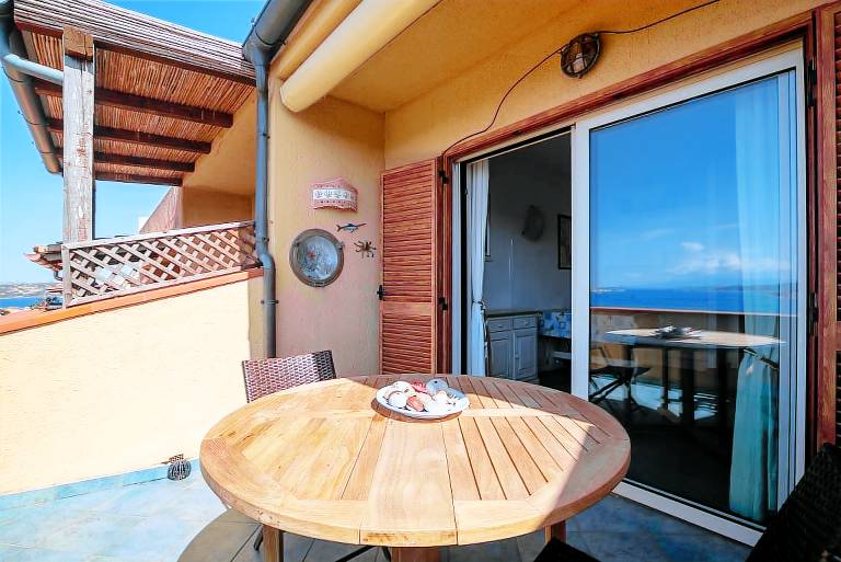 Pleasant apartment with fast internet, patio & garden | Sea view | Dogs allowed — photo 5