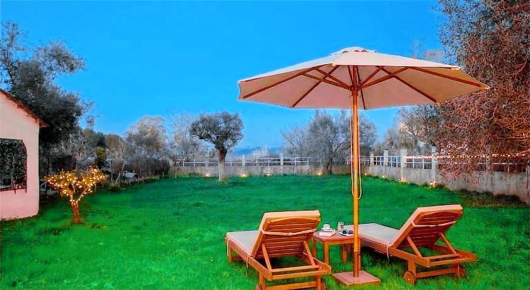 House with yard | Beach nearby | Pets are welcome — photo 5